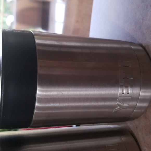 YETI - Picture 2 of 6